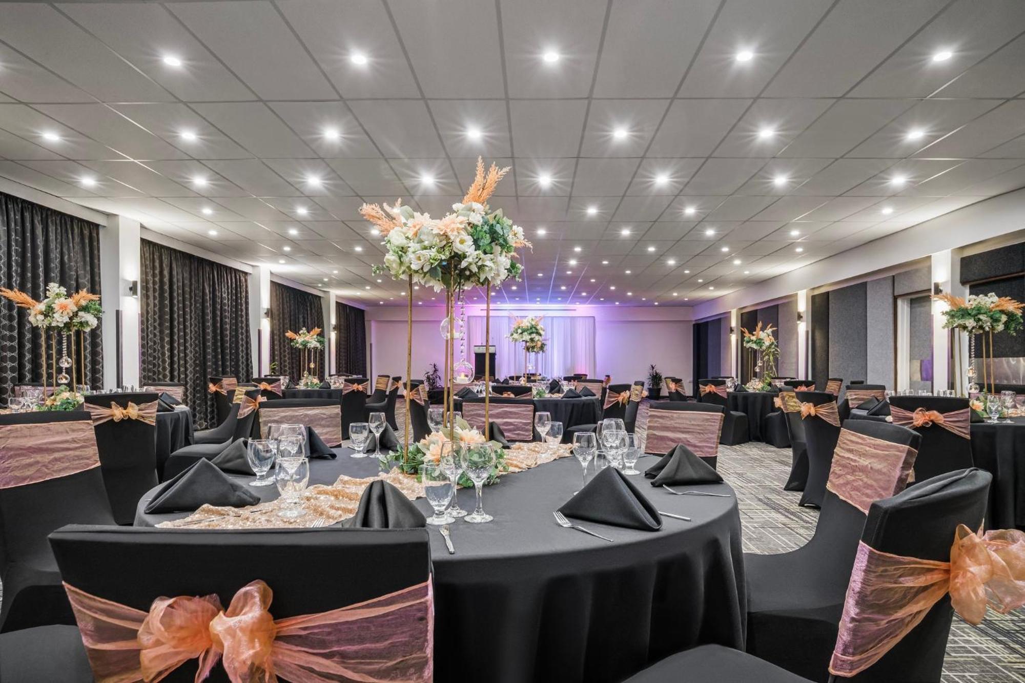 Holiday Inn Suva By Ihg Экстерьер фото
