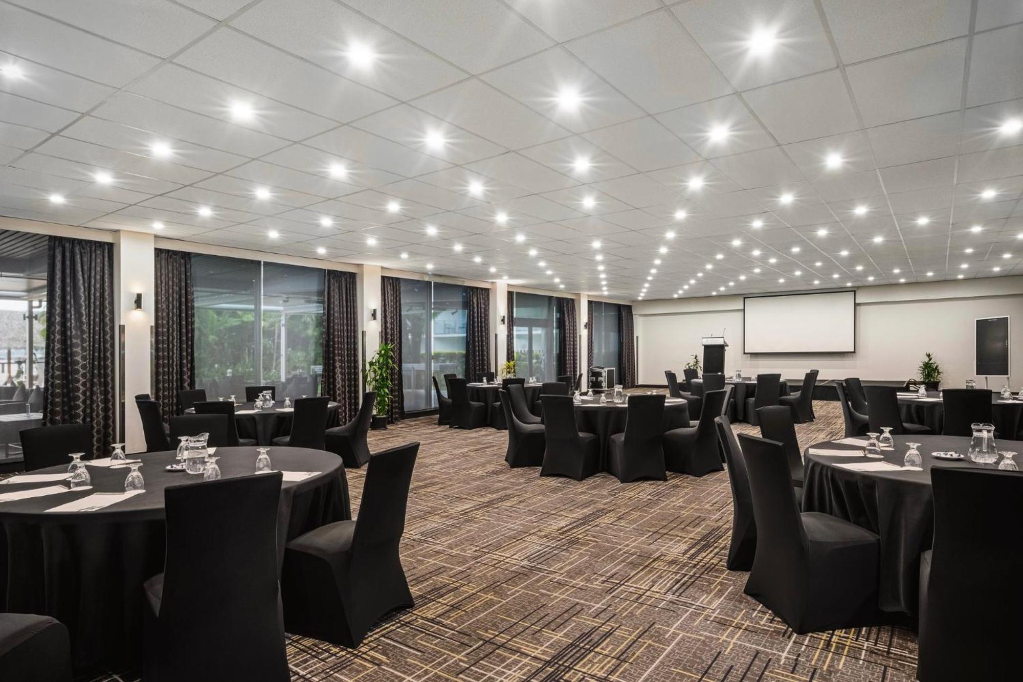 Holiday Inn Suva By Ihg Экстерьер фото